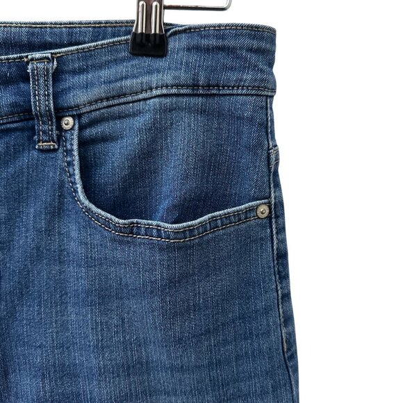 Style & Co. Straight Leg Patchwork Relaxed Denim Jeans Mid-Wash Pockets Women 10 - Picture 5 of 16